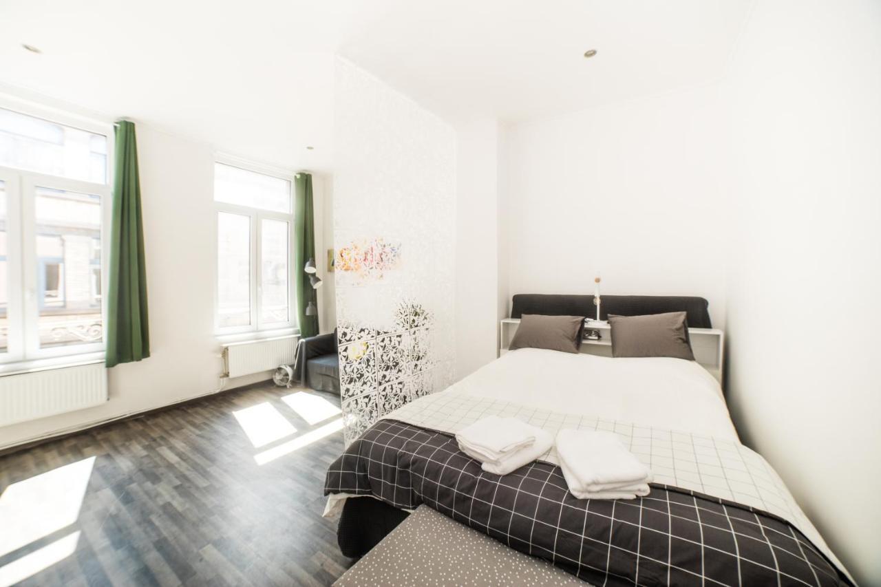 בריסל City Centre Hidden Gem! Apartment For Up To 3 People מראה חיצוני תמונה